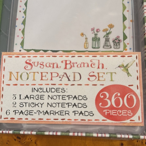 Susan Branch Notepad Set with Floral Designs - Picture 2 of 3
